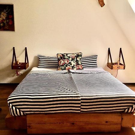 Ferienwohnung Kunst Und Kulturschuppen Hasenmuehle Kammerstein Екстер'єр фото